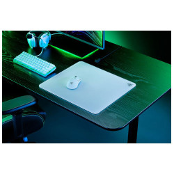 Razer Atlas Premium Tempered Glass Gaming Mouse Mat White (RZ02-04890200-R3M1) Razer Atlas Premium Tempered Glass Gaming Mouse Mat White (RZ02-04890200-R3M1)